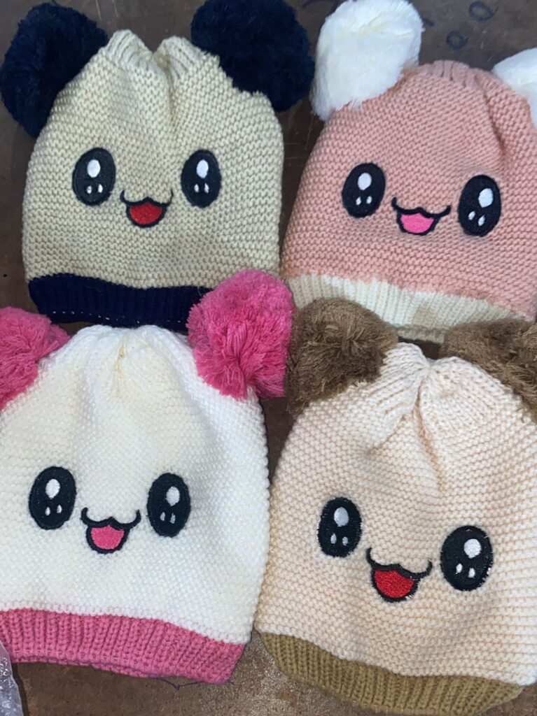 GORRO DE NIÑO KAWAI PINWIS VARIOS COLORES 24
